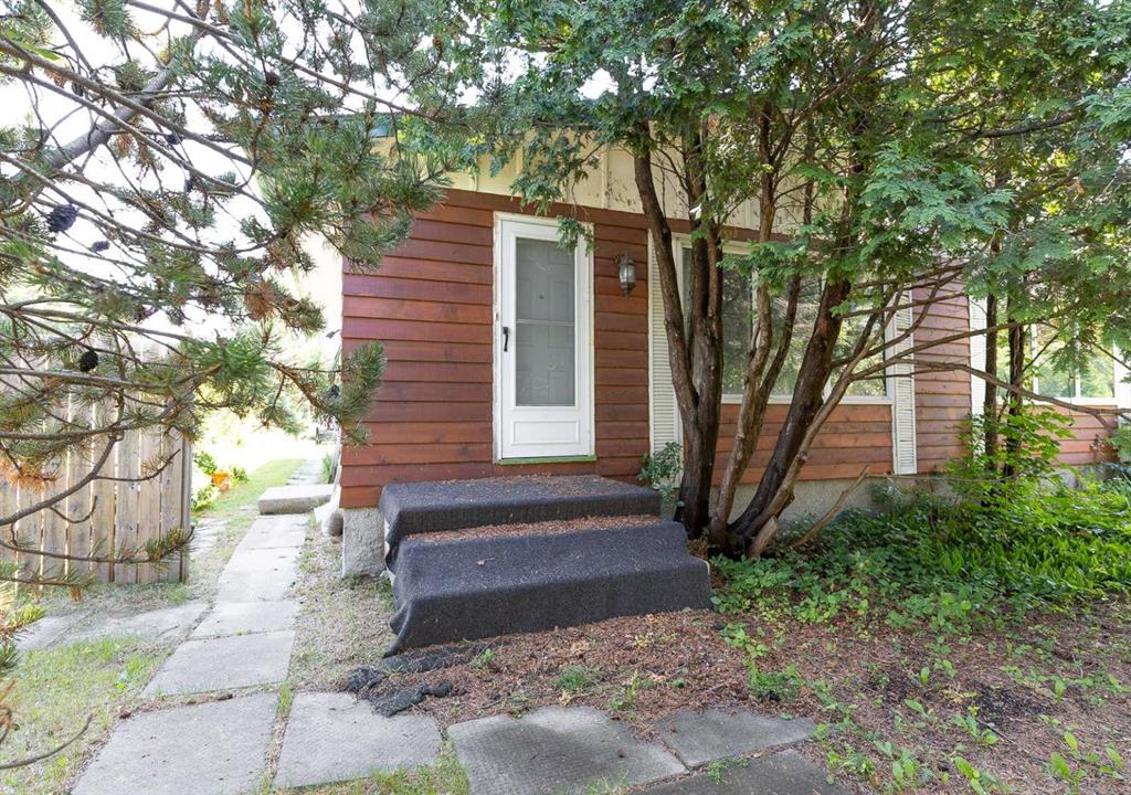 1 58 Rue des Pignons Street